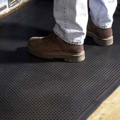 Choice 3' x 5' Red Grease-Proof Anti-Fatigue Closed-Cell Nitrile Rubber  Floor Mat with Drainage Holes - 3/4 Thick