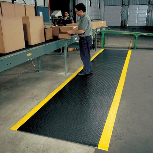 Choice 3' x 3' Red Rubber Connectable Grease-Resistant Anti-Fatigue Floor  Mat - 1/2 Thick